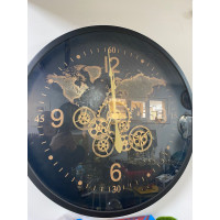 Siyah Metal Dekoratif Çarklı Duvar Saati Siyah Metal Dekoratif Çarklı Duvar Saati