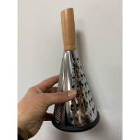 Lale Ahşap Saplı Konik Rende Küçük Boy 24cm Lale Ahşap Saplı Konik Rende Küçük Boy 24cm